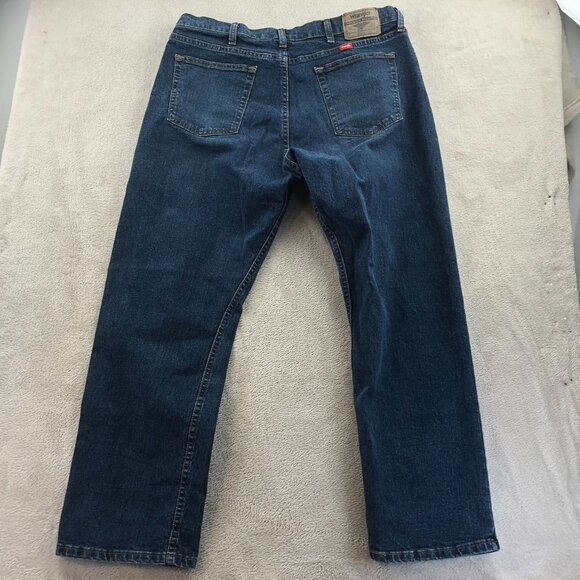 2 Wrangler Mens Jeans 34x29 Measured Relaxed Fit Blue Denim Classic Casual - Picture 7 of 16